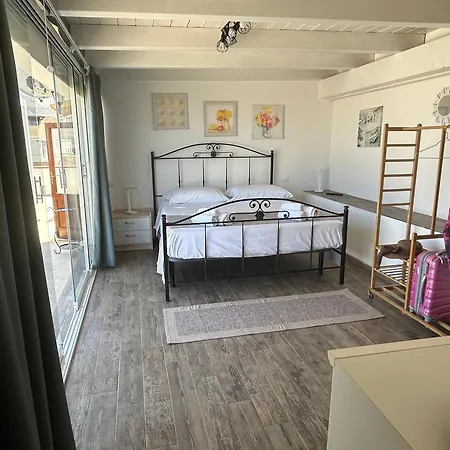 Con Terrazza 산비토로카포